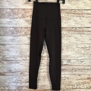 Lululemon SHR 28” legging size 4 Black